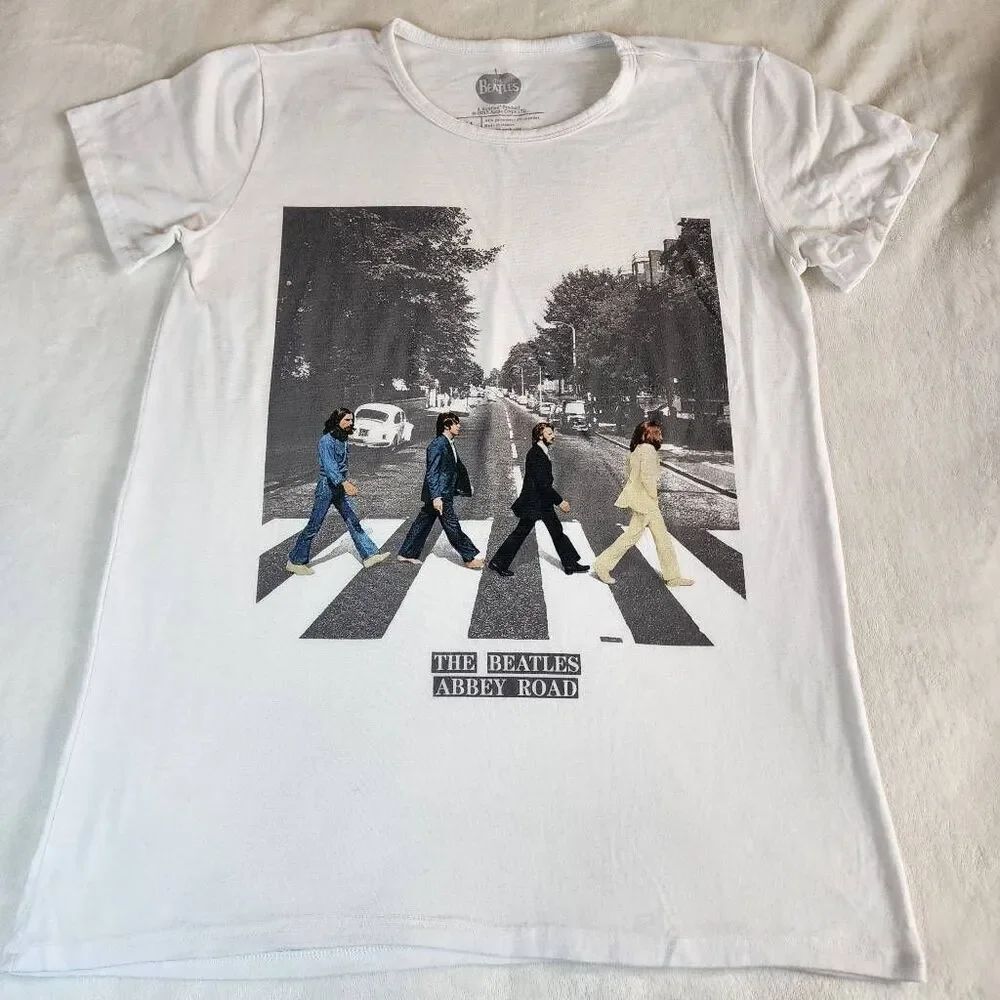 The Beatles 2015 Abbey Road white Graphic Tshirt Size XL